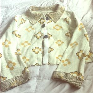 ModCloth medium cropped flower sweater